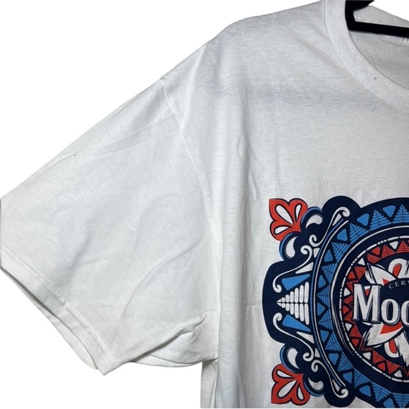Unisex Modelo Graphic Tee Size Large - Picture 3 of 5